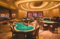 Almirall casino en viu, vaixell pirata casino biloxi, Sala de pòquer del casino del Lago