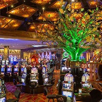 Llista de màquines escurabutxaques del casino soaring Eagle, bronco en pala casino